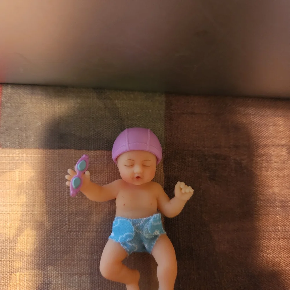 Zuru Mini Baby Pool Toy with Umbrella - Pink & Aqua - Picture 5 of 7